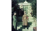 1938 - NSDAP-Ortsgruppenleiter M&uuml;ller w&auml;hrend einer Ansprache am Gefallenen-Ehrenmal